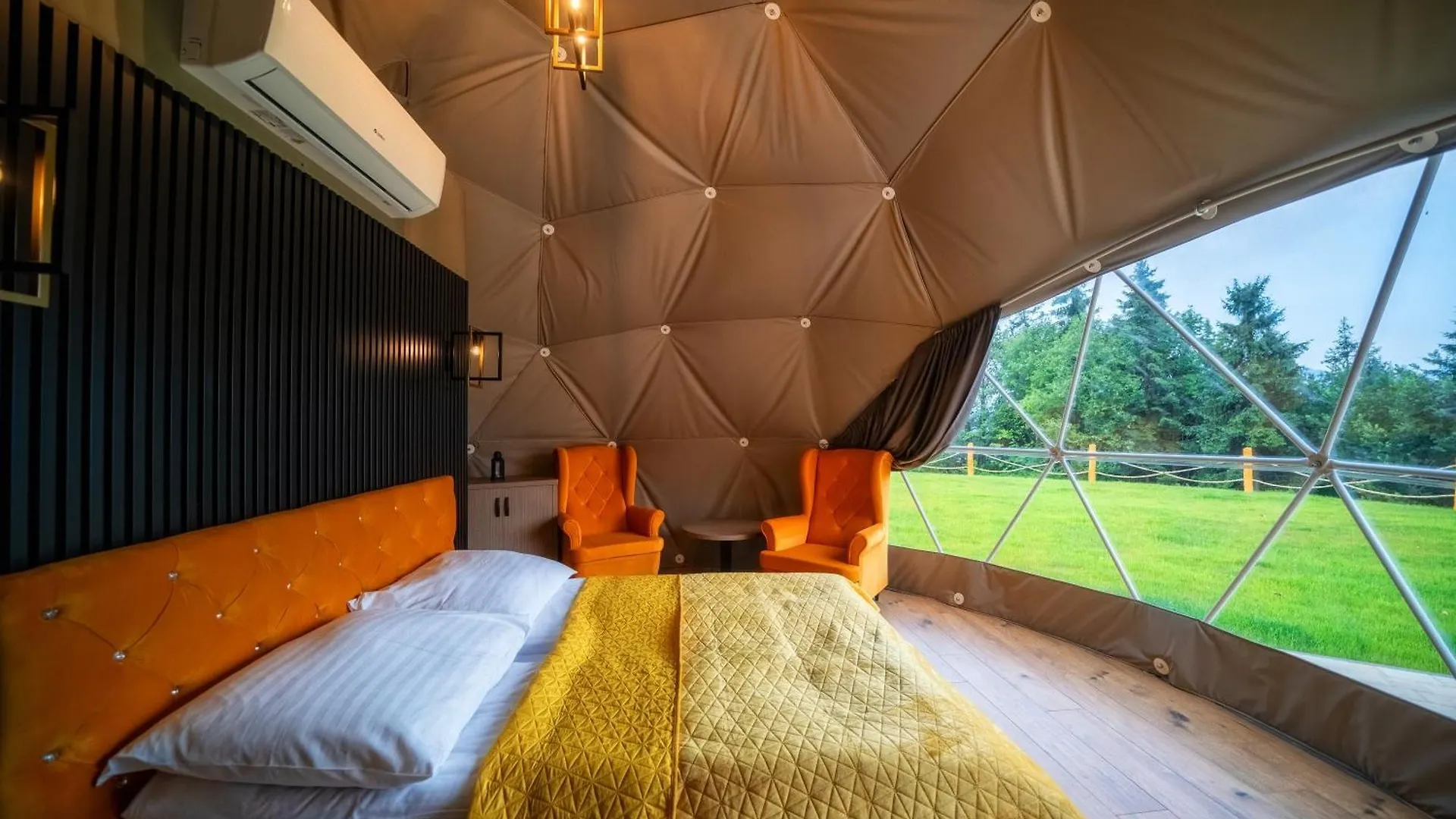 Hotel Diamond Glamp & Jacuzzi Zakopane 0*,  Polsko