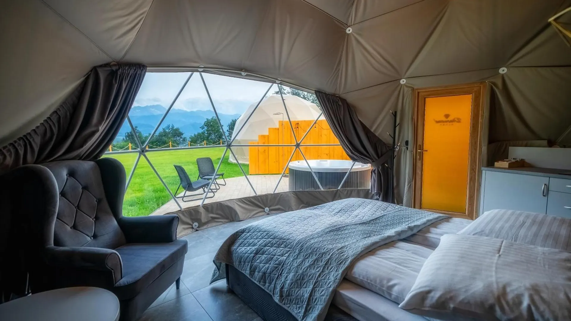 Luxusní stan Hotel Diamond Glamp & Jacuzzi Zakopane