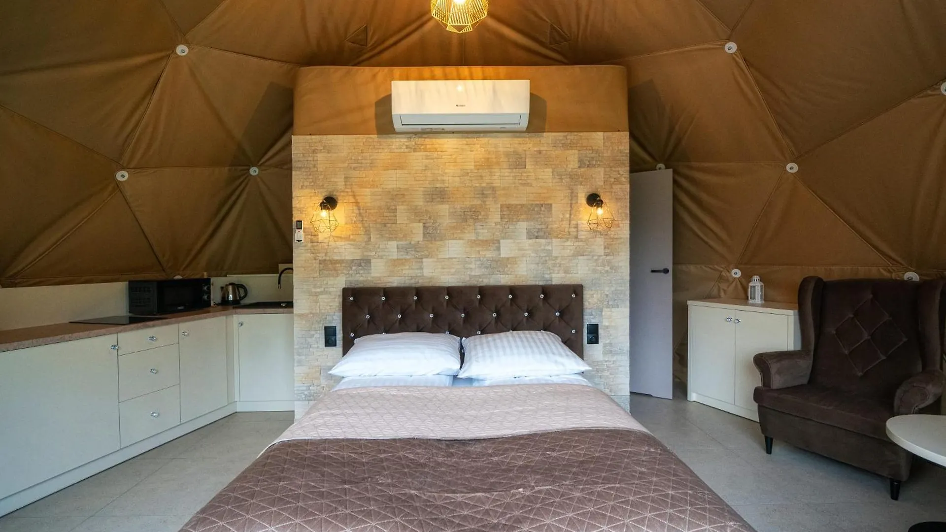 מלון זקופאנה Diamond Glamp & Jacuzzi אוהל מפואר